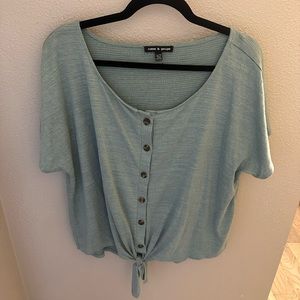 Cute bottom knot tied top